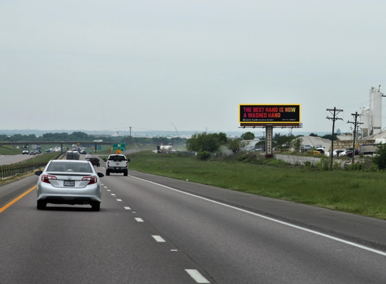 I-35 W w/l .5 mi n/o FM 1171 Media