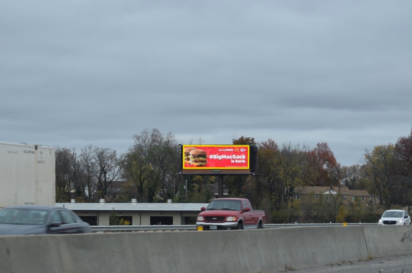 W/S I-435 .2 MI. N/O EASTWOOD TFCWY FS Media