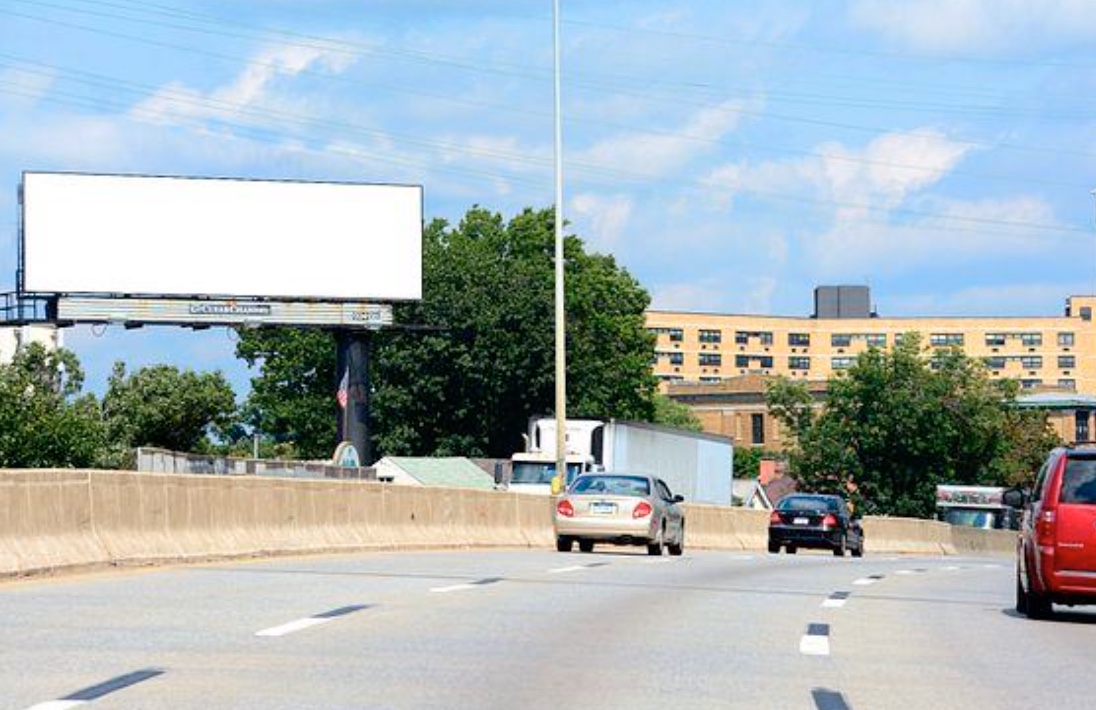 I-95/New England Thruway WS 25ft S/O Crescent St F/S - 1 Media