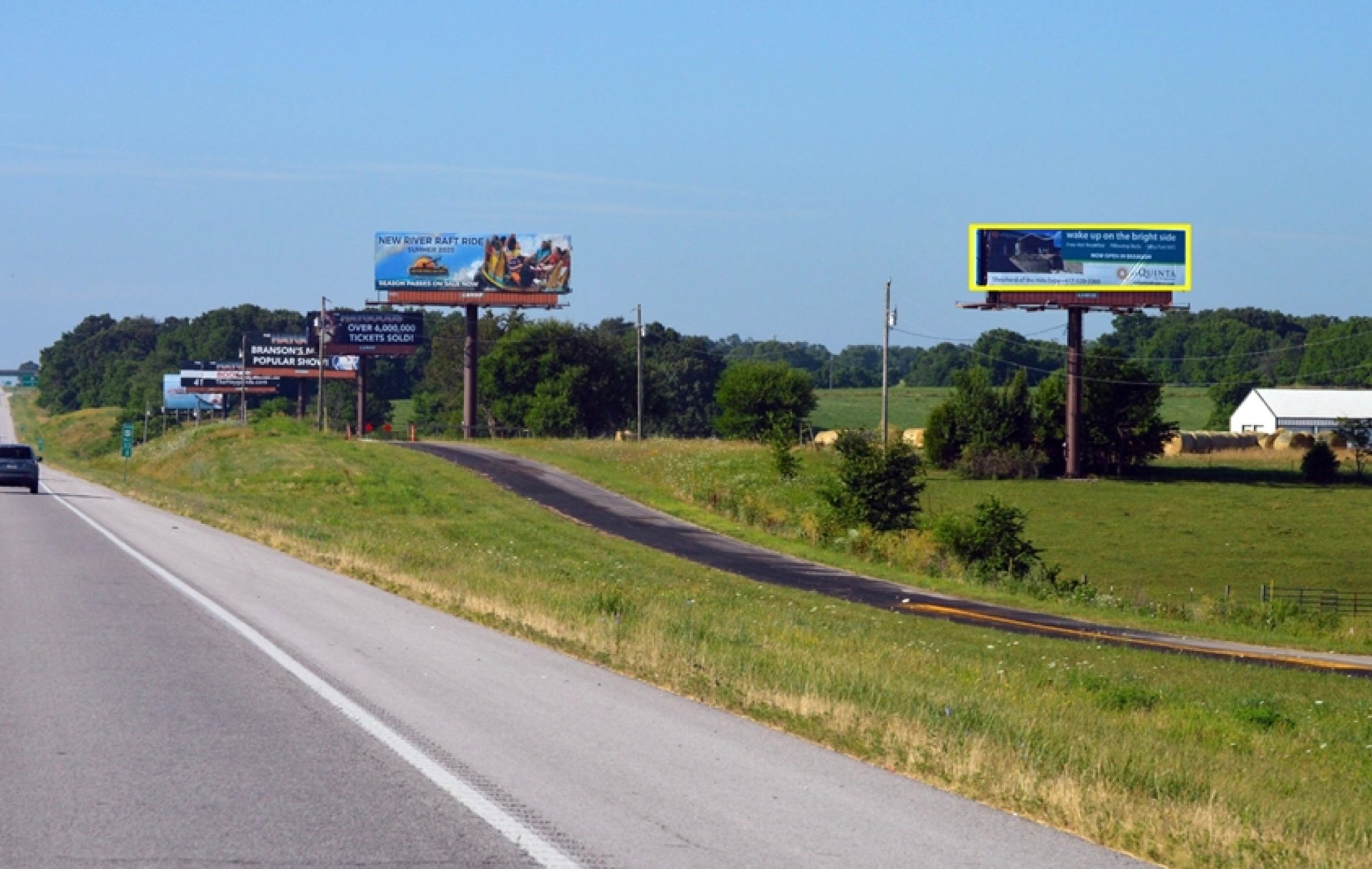 [7] W/S US 65 3.2 MI S/O HWY F  F/N Media