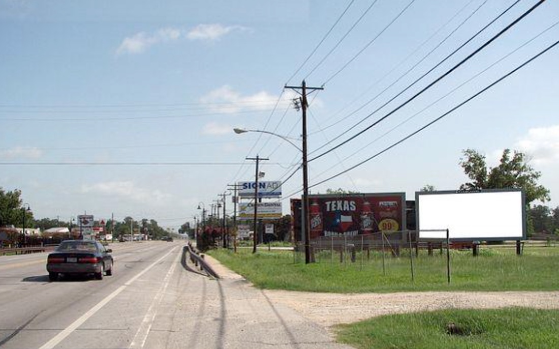 Bus Hwy 35 ES 435ft N/O Old Galveston Rd F/S - 2 Media