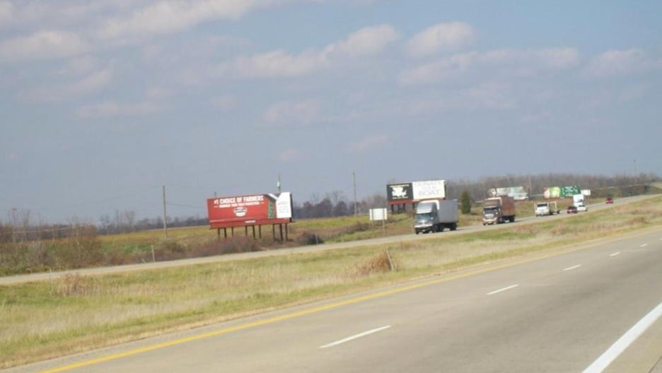 I-69 0.6 mi N/O US-12 WS Media