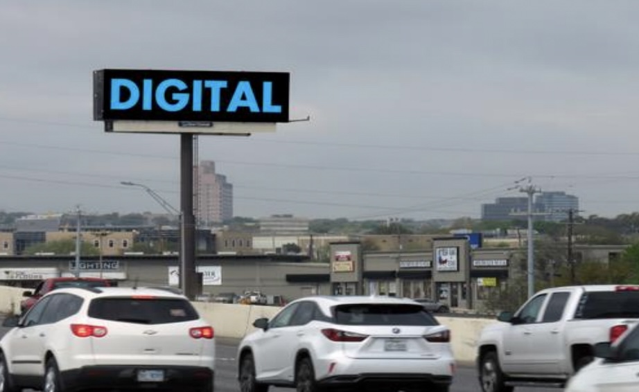 Loop 410 NS 300ft W/O West Ave F/E Media