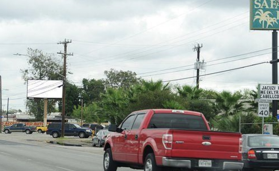 Old Hwy 90 SS 150ft W/O West Cesar E. Chavez Blvd F/SW - 2 Media