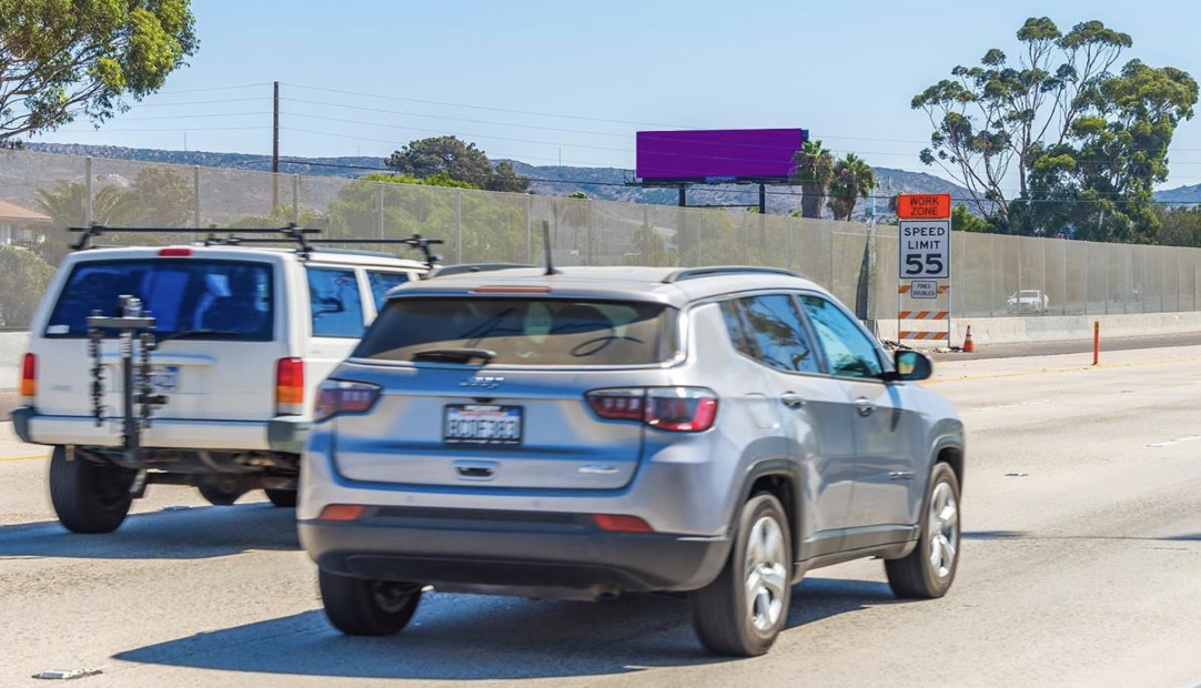 I-5 500.00 ft N/O Via De San Ysidro E/S F/NW Media