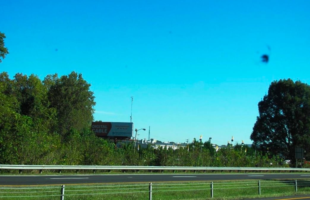 I-40 1 mi W/O US 21 NS Media