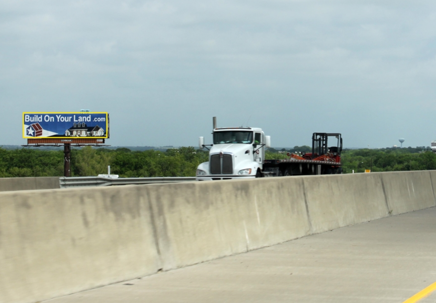 US 75 w/l .1 mi n/o Hanning (Spur 381) Media