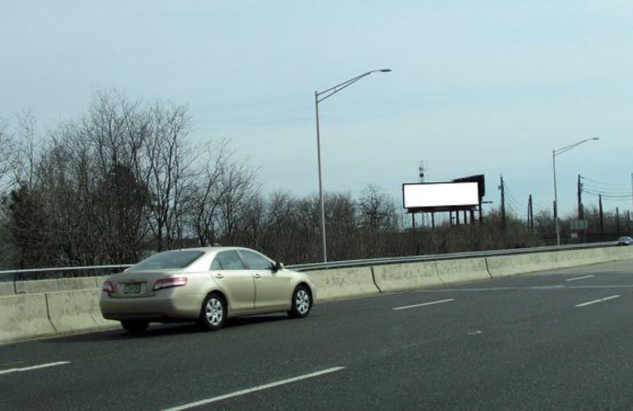 I-676 ES 100ft S/O Atlantic Av F/N - 1 Media