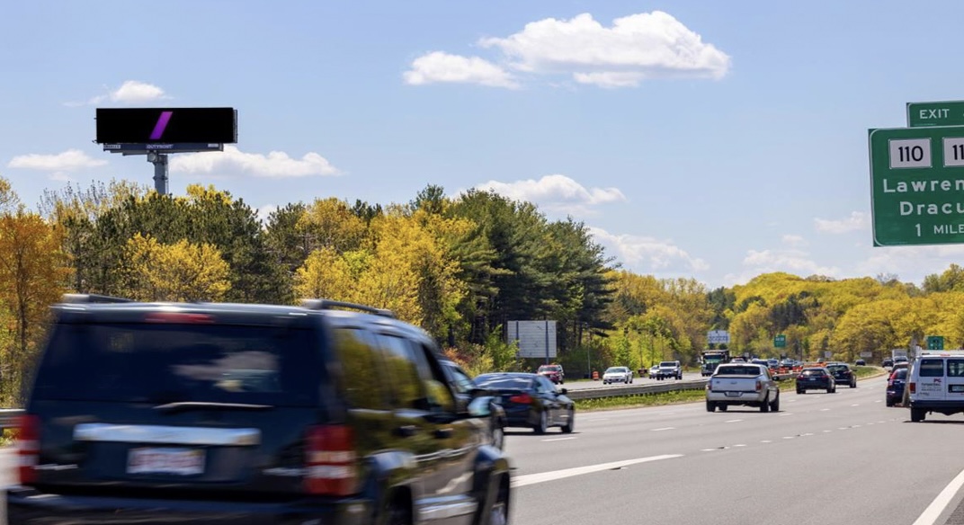 E/L (I-93) .5 Miles South of Pelham St. (Exit 47) F/N Media