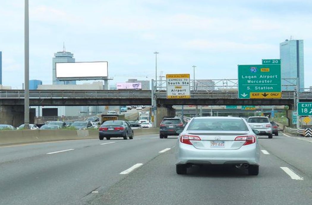 I-93/SE Expwy WS 169ft S/O Mass Av Ent Ramp F/S - 2 Media