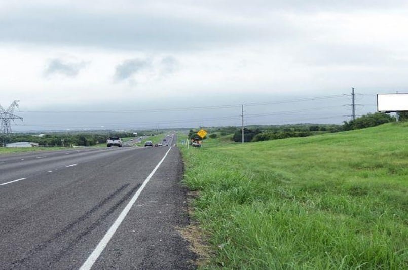 Hwy 287 WS 1000ft S/O Old Fort Worth Rd F/N - 2 Media