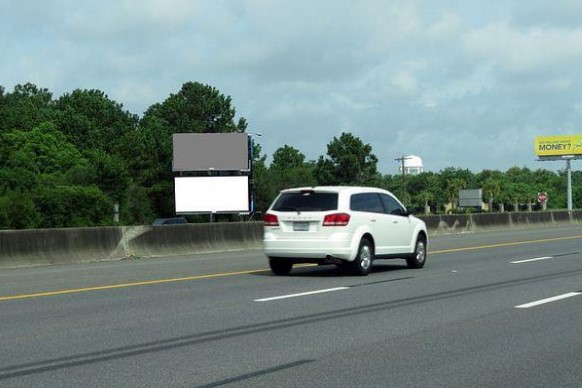 I-45 Gulf Frwy WS 500ft N/O Doroux F/S - 2 Media