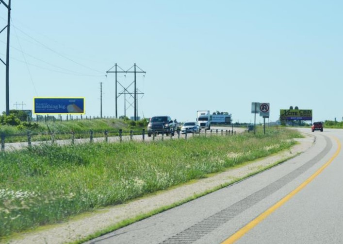 INTERSTATE 41 0.6 MI N/O COUNTY N ES Media