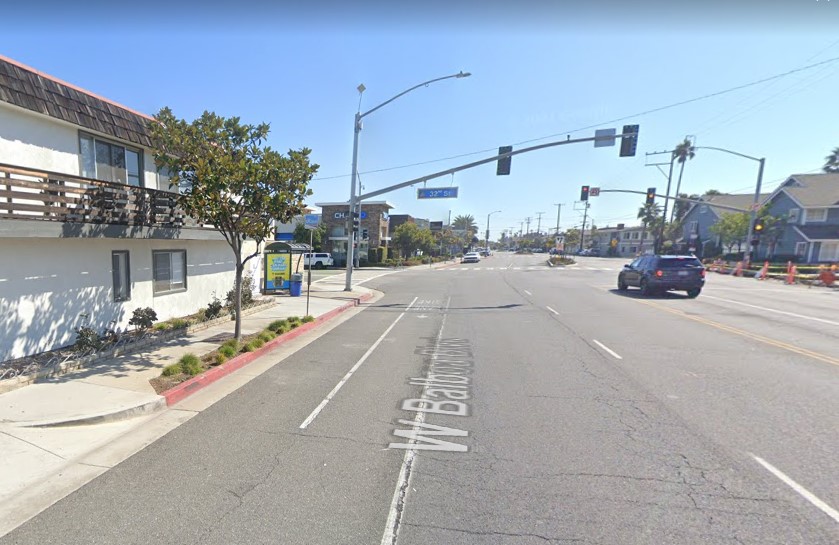 Balboa Blvd ES 100ft N/O 32nd St F/N - 2 Media