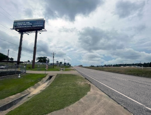 E/S I-45, .4 MI S/O 1374 F/N L/H Media