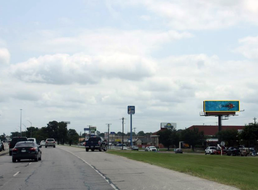 HWY-377 .45 E/O OLD CLEBURNE RD E/S Media