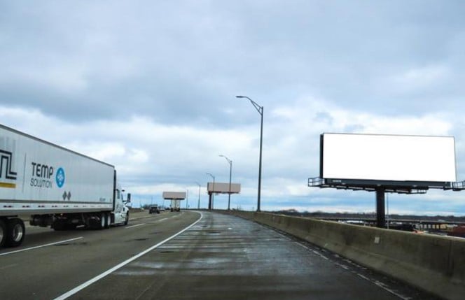 I-294 N Tri State Toll Wy ES 600ft N/O Franklin Blvd F/S - 2 Media