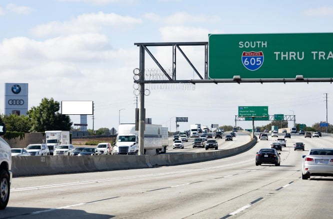 San Gabriel Fwy E/L S/O Firestone Blvd F/N Media