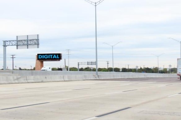 DIGITAL Airport Fwy NS 0.1mi E/O Carl Rd F/W - 1 Media