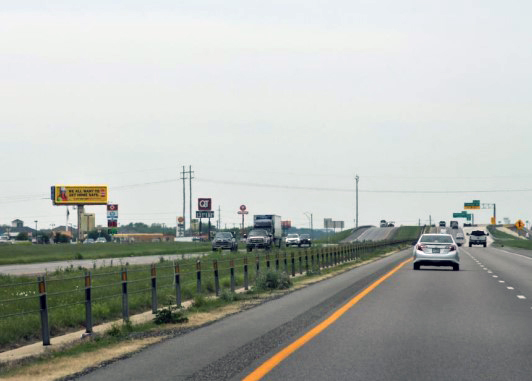 I-35W 700' N/o Hwy 114 East Side Media