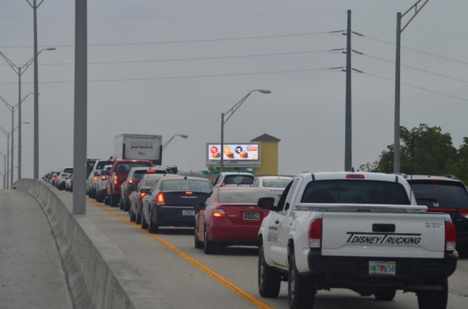 VETERANS PKWY E/O DEL PRADO SS/EB Media