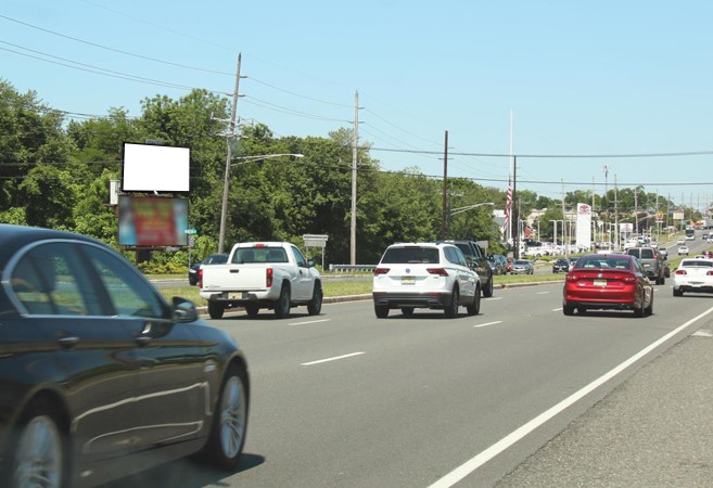 Rt 37 2.2 mi E/O Garden State Pkwy S/S F/E Media