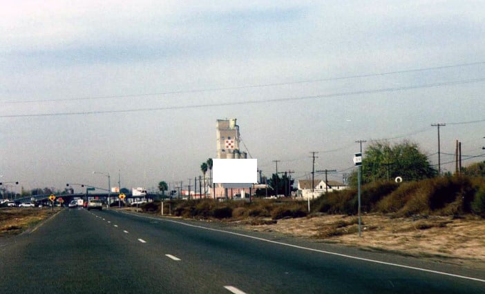 Golden St. Blvd 500.00 ft S/O Berkeley Ave,Turlock E/S F/S Media