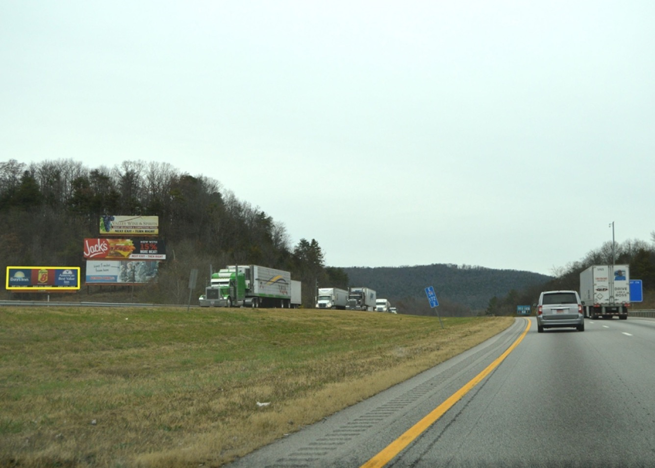 N/S I-24 2.0 mi W/O Tiftonia Exit 174 Media