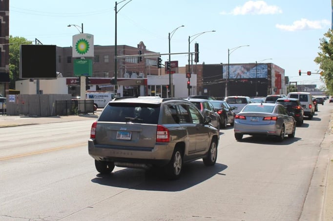 Fullerton Avenue E/O Clybourn Avenue F/E Media