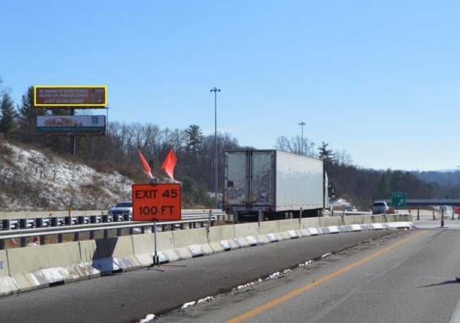 I-77/I-64 @ Exit 45 Tamarack/Beckley Travel Plaza Loc. 1 F/N (Top) Media