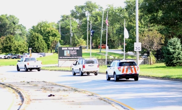 Chicago St (Hwy 53), ES, at 5th Ave, FS Media