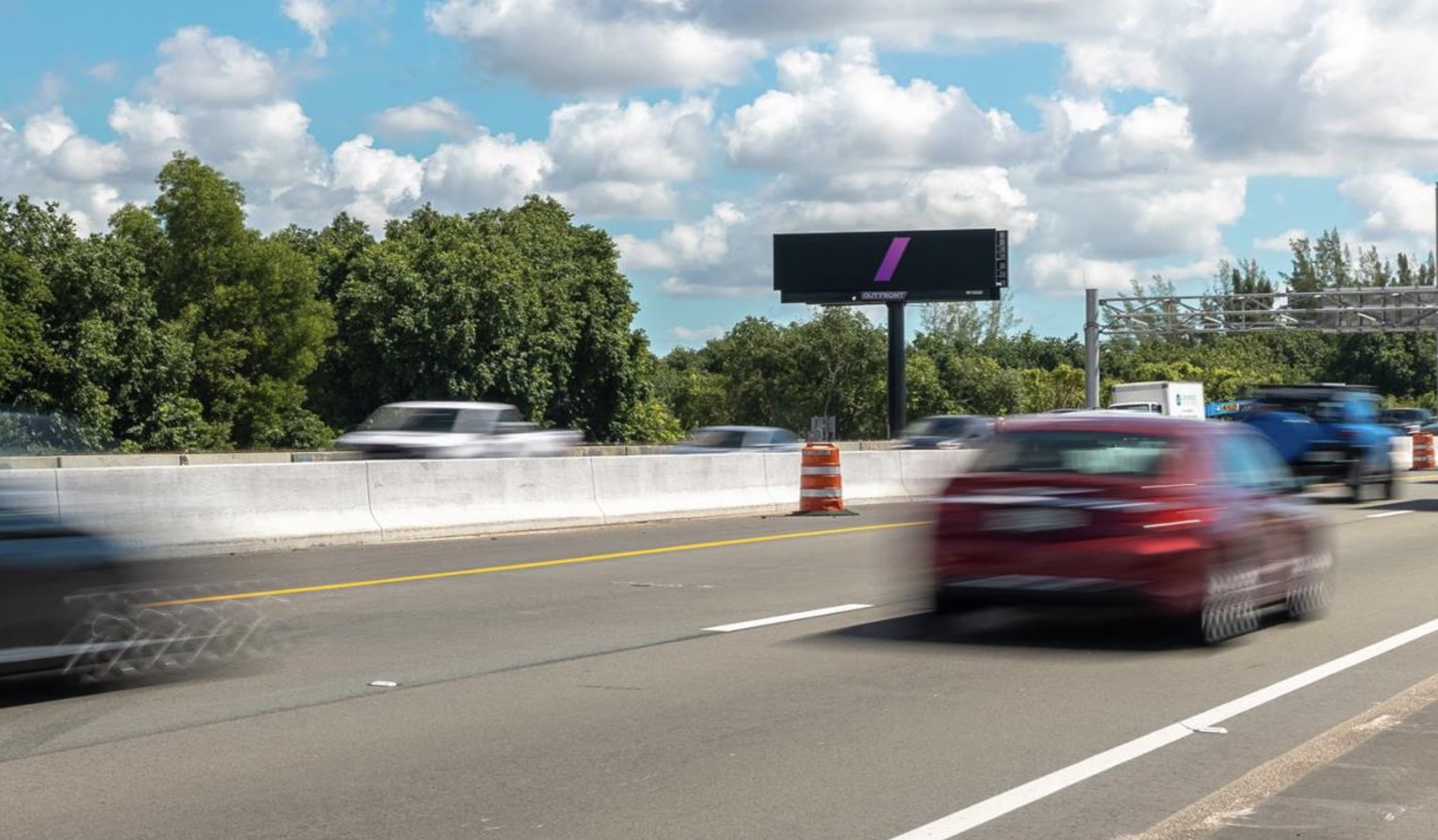 N/L Florida Turnpike 3315 ft W/O Flamingo Road F/W Media