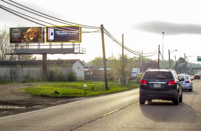 Copley Rd NS 800ft W/O I-77 F/W-2^ Media