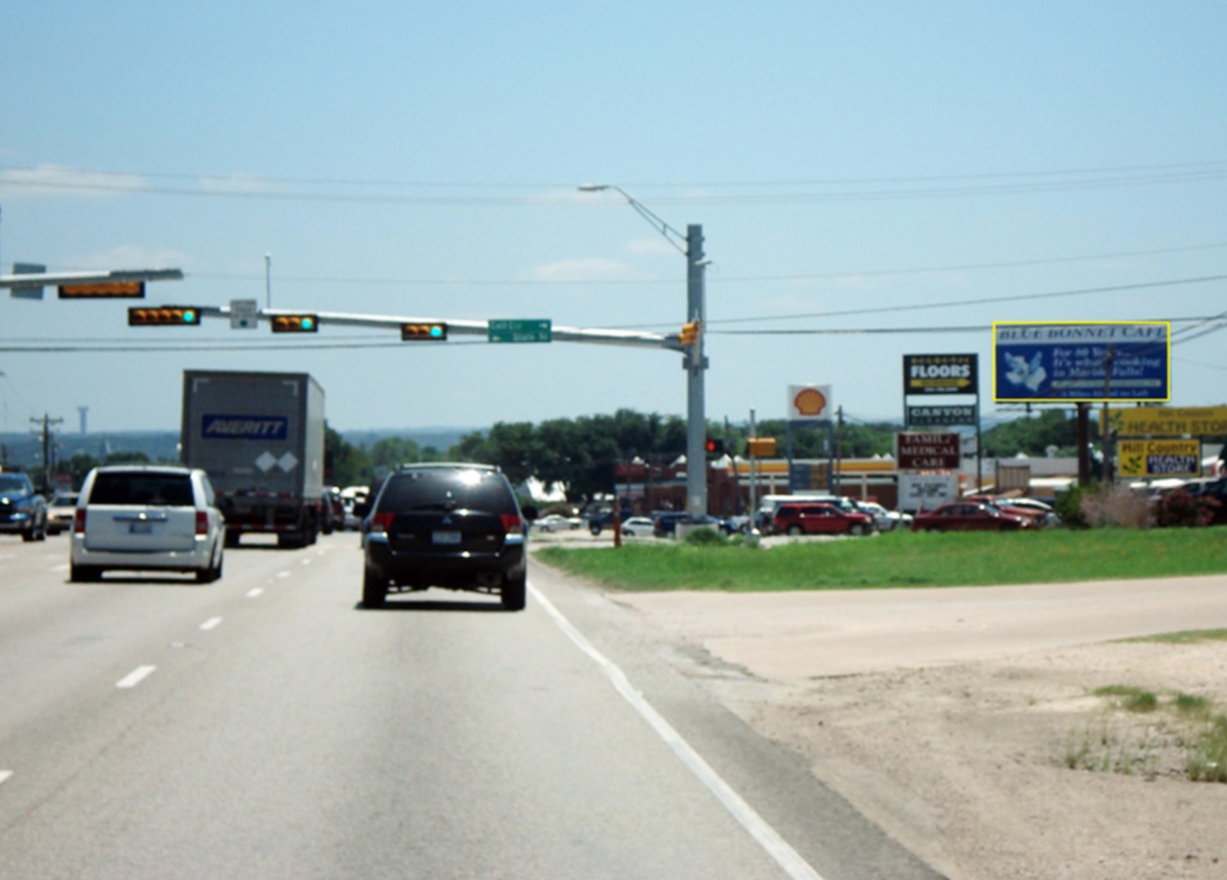 US 281 (2302) W/S @ COLT ST Media