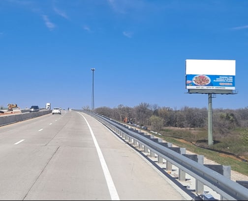 E. Side I-35 Mile Mkr 8 Media