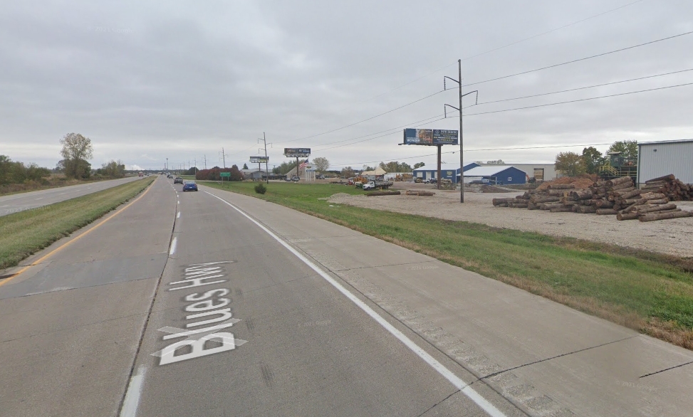 Southeast Iowa, US Hwy 61 1470 ft n/o Mittman Rd W/S, N/F, Regular Media