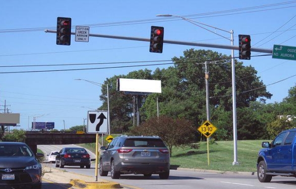 Ogden Rd NS 225ft E/O N Aurora Av F/E - 1 Media