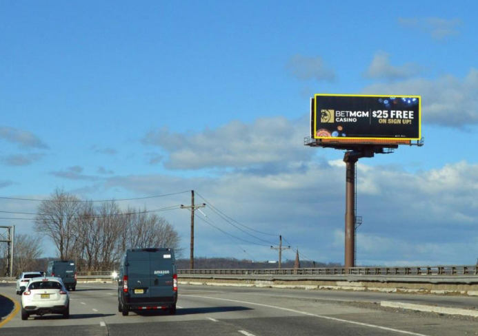 I-80 @ EXIT 57C (2.8mi W of GSP) Media