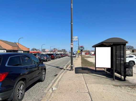 95th Street @ Chicago Ridge Mall Entrance, W/F Media