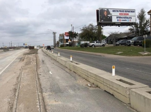 260' ft South of Camino LaCosta on IH35 Media