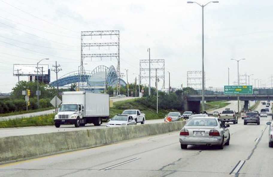 I-94 SS 50ft W/O 35th St F/E - 1 Media