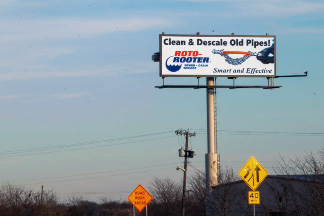 Hwy 82 at Travis st. Exit, 1 mile from 75/82 intersection Media