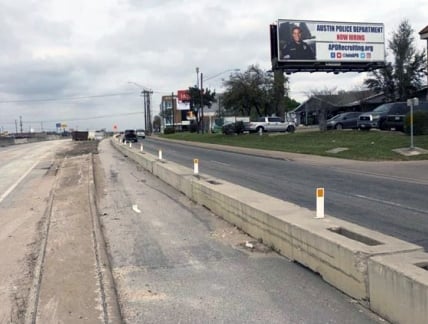 260' ft South of Camino LaCosta on IH35 Media