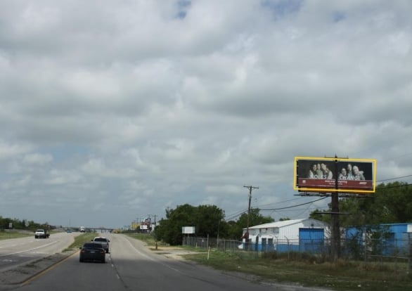 US Hwy. 80 n/l 0.7 mi. e/o Spur 557 Media