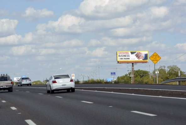 IH-35 N. E/S 7/10 MI N/O MM 173 Media