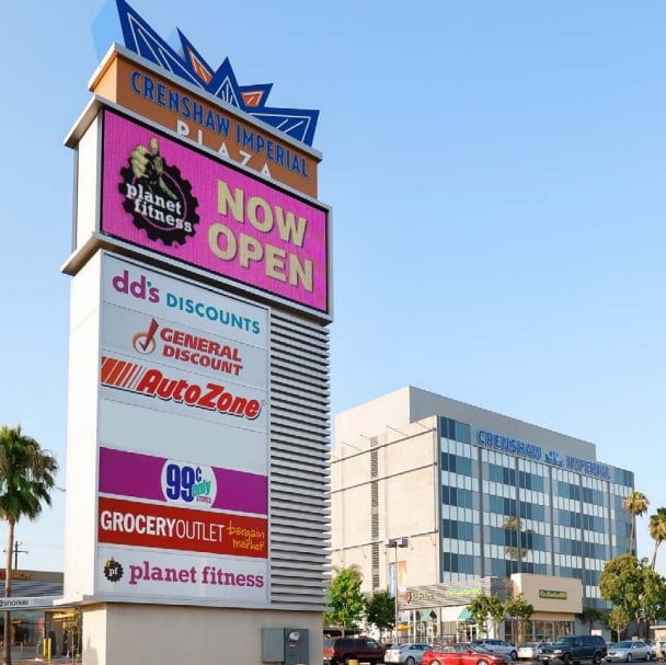 Crenshaw Imperial Plaza Double Sided Digital, Crenshaw Side Media