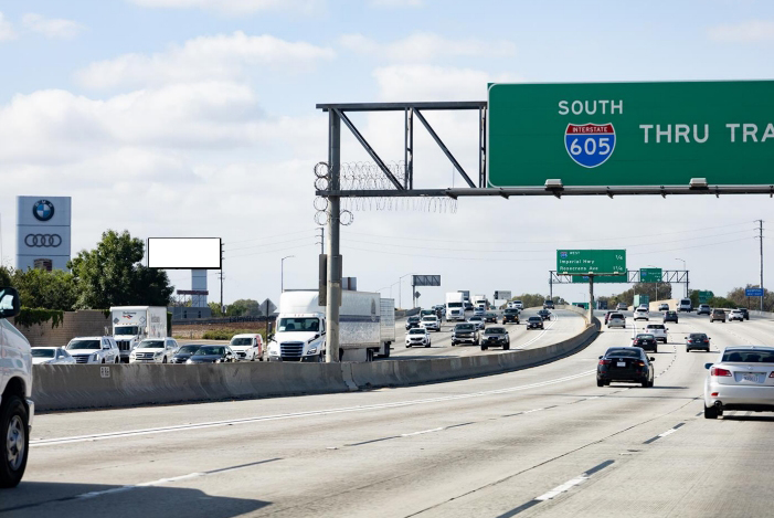 San Gabriel Fwy E/L S/O Firestone Blvd F/N Media