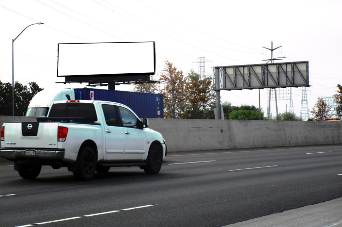 Long Beach Fwy E/L S/O Del Amo% F/N Media