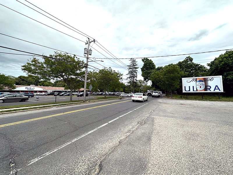 Eastport: west side Eastport Manor Rd, north of Route 27A, facing west Media