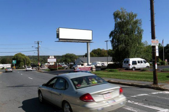 Rt 70/Lincoln St ES 200ft S/O Boylston St F/S - 1 Media